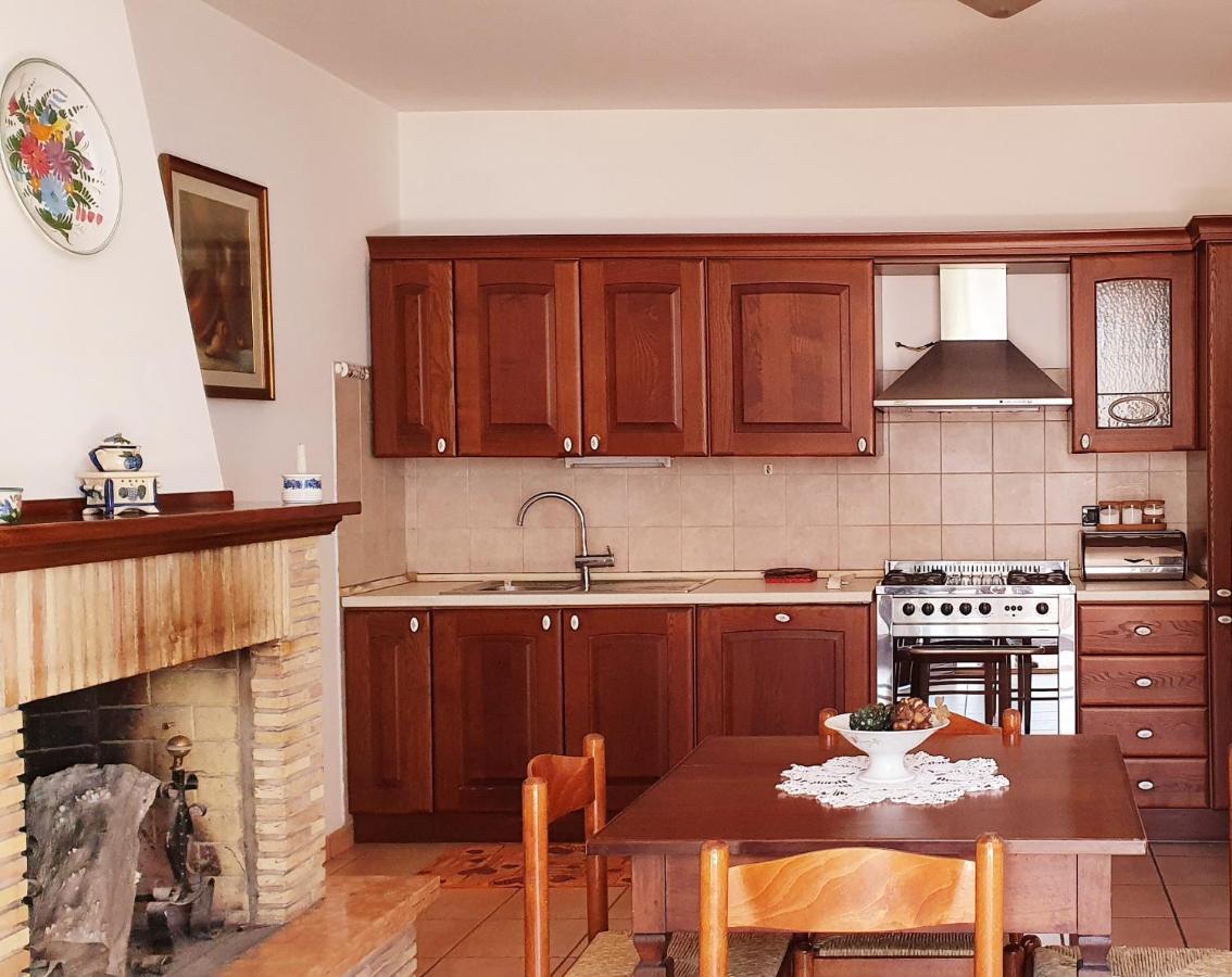 Casa Ciuffina Bed and Breakfast Civitella Casanova Exteriör bild